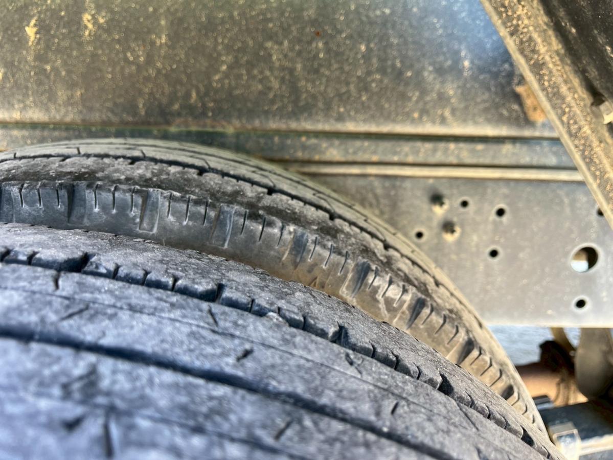 中古コンテナ車 日野 デュトロ