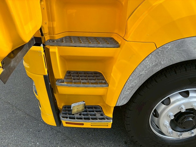 中古トラクタ 三菱ふそう スーパーグレート