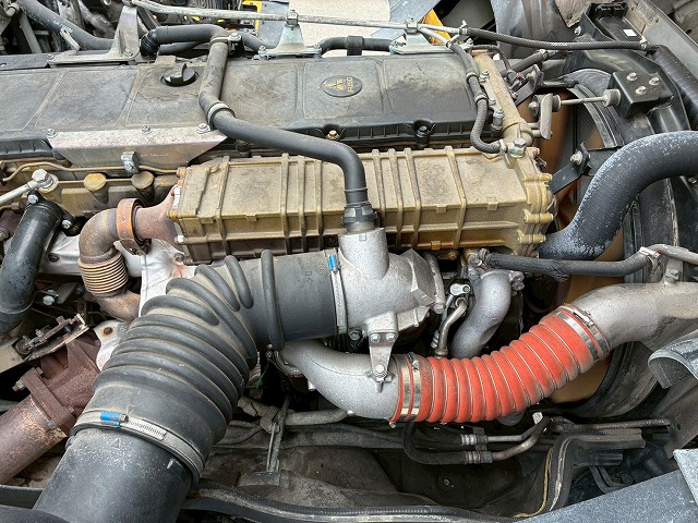 中古トラクタ 三菱ふそう スーパーグレート