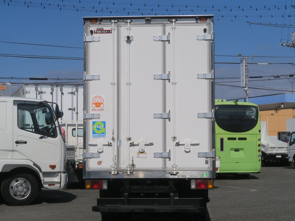 中古保冷バン いすゞ エルフ