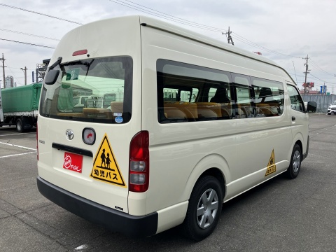 中古バス トヨタ ハイエース