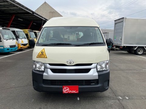 中古バス トヨタ ハイエース