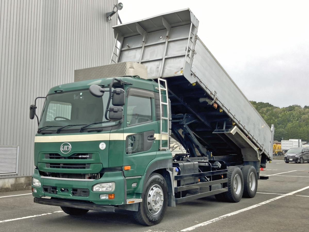 中古深ダンプ UDトラックス クオン /22t 新明和 15.7立米 380PS MT7