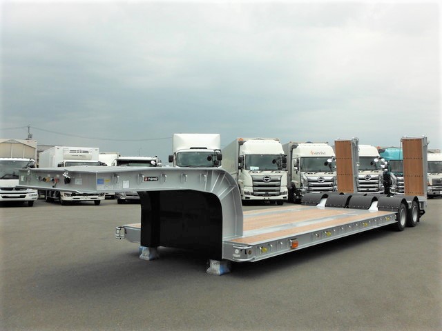 Dodge　1/50 3軸低床トレーラー自動あゆみ付　重機 建機 IMC 1/50 SCANIA S-Serie high roof Nooteboom flatbad trailer