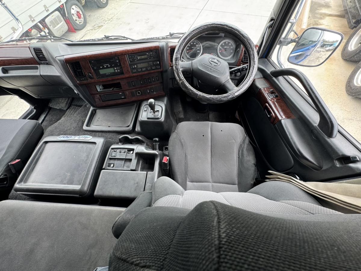 中古冷凍バン 日野 プロフィア