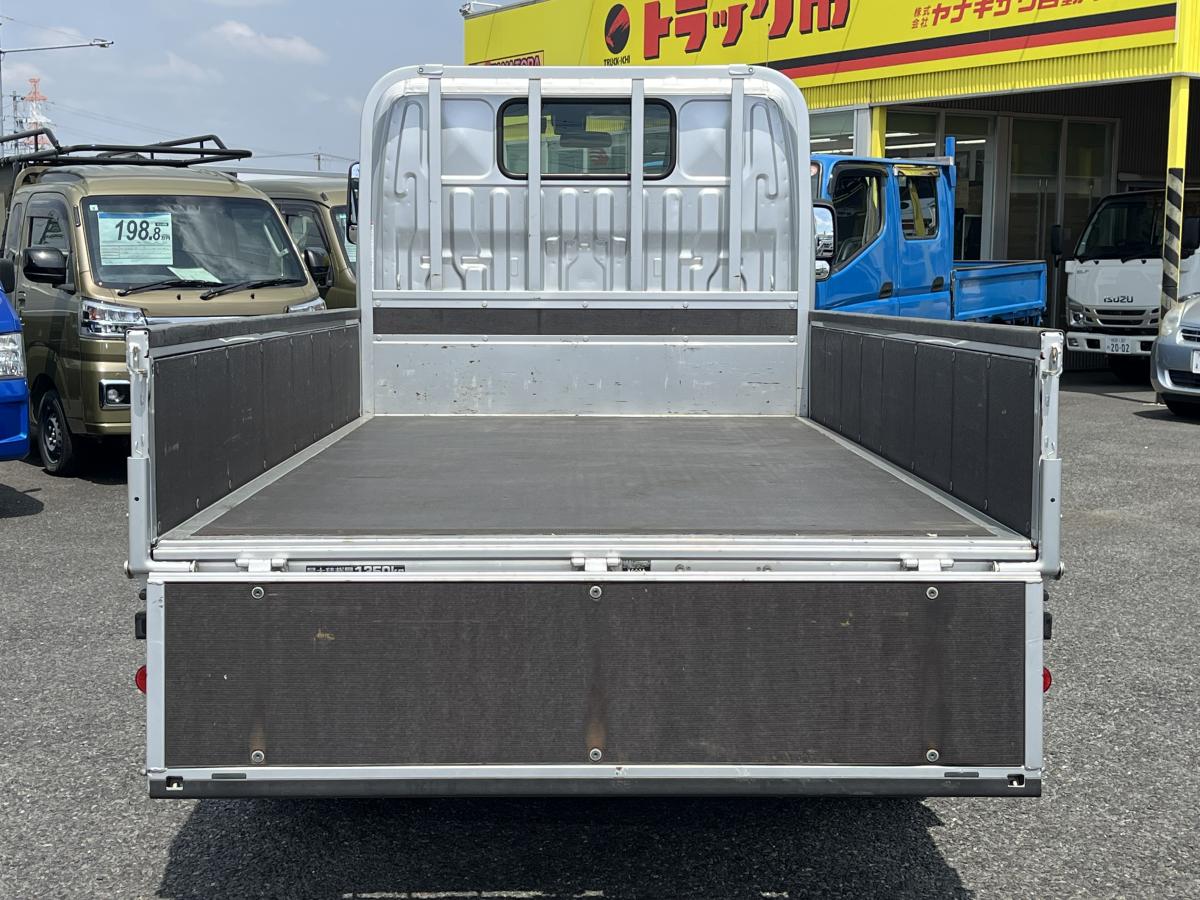 中古平ボディ トヨタ ダイナ /1.35トン10尺平ボディー 4WD 衝突軽減