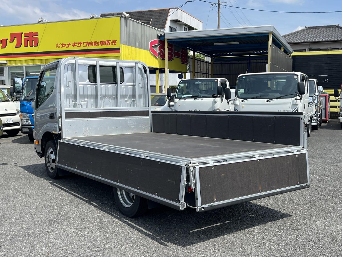 中古平ボディ トヨタ ダイナ /1.35トン10尺平ボディー 4WD 衝突軽減