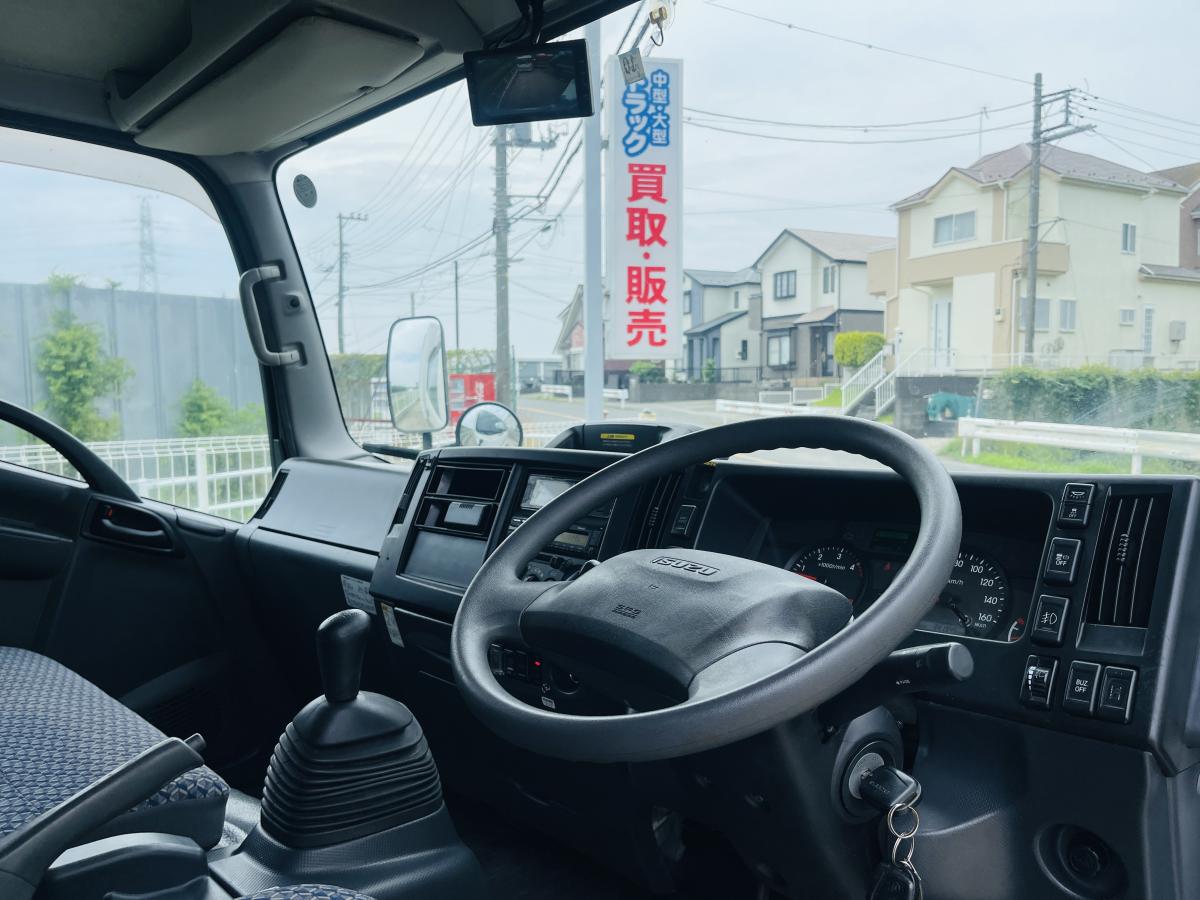 中古冷凍バン いすゞ エルフ