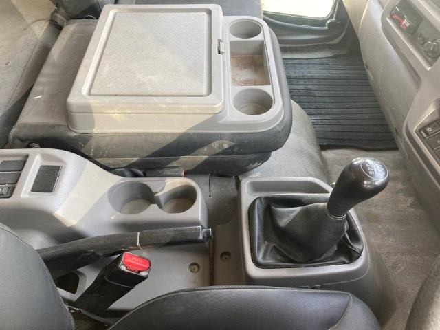 中古深ダンプ UDトラックス コンドル