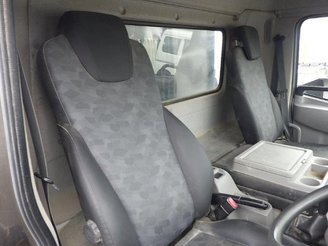 中古深ダンプ UDトラックス コンドル