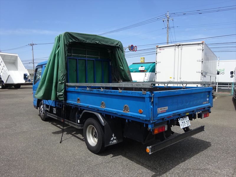 中古平ボディ 三菱ふそう キャンター /ｱｺｰﾃﾞｨｵﾝ幌 Wｷｬﾌﾞ 7人乗 中古