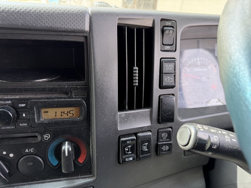 中古平ボディ いすゞ フォワード