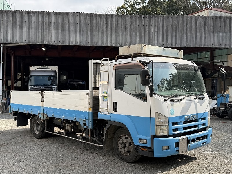 中古平ボディ いすゞ フォワード