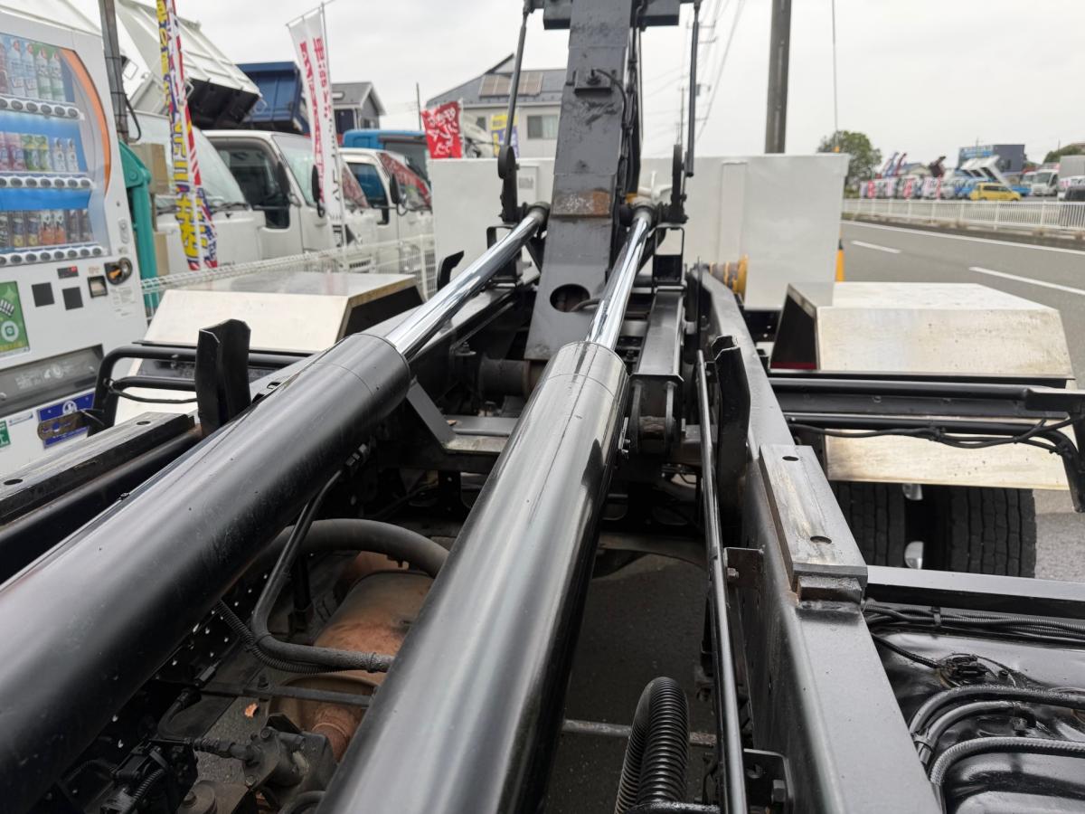 中古コンテナ車 いすゞ フォワード