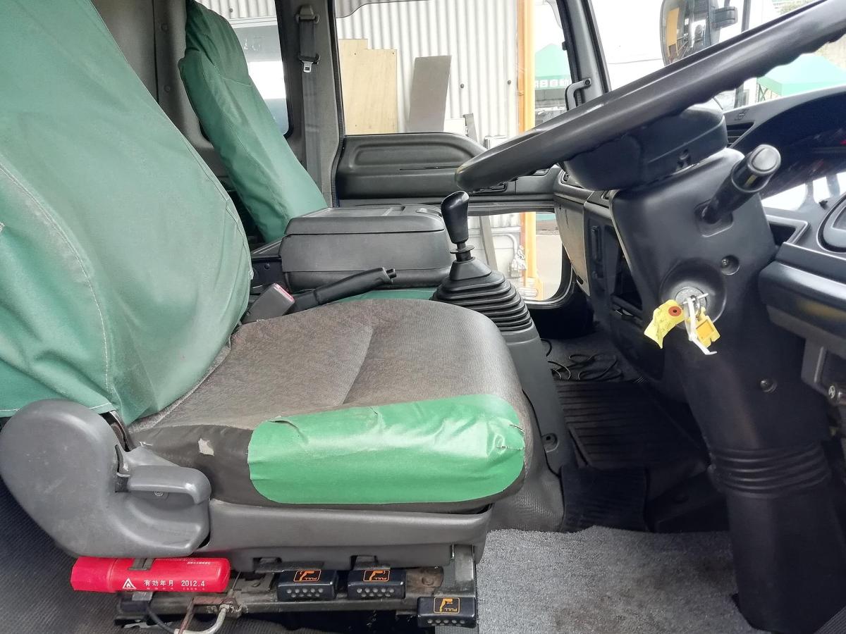 中古清掃車 いすゞ フォワード