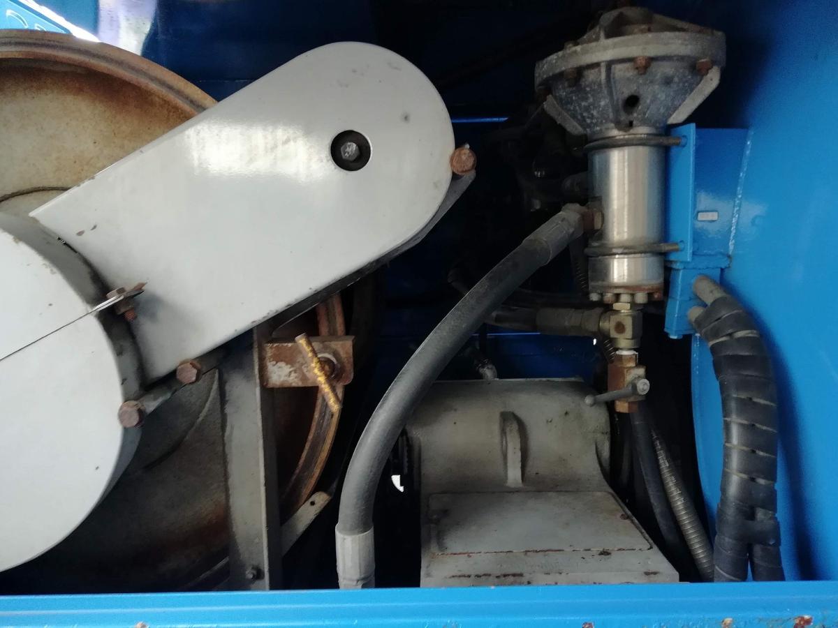 中古清掃車 いすゞ フォワード