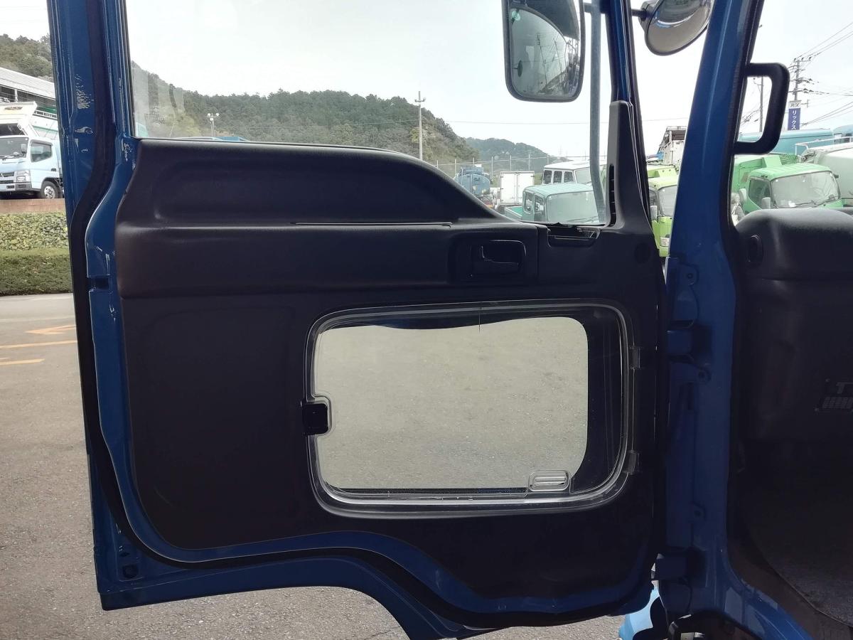 中古清掃車 いすゞ フォワード