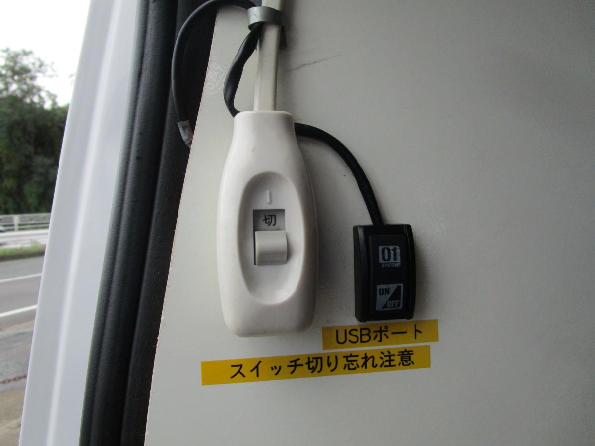 中古特装車その他 いすゞ コモ