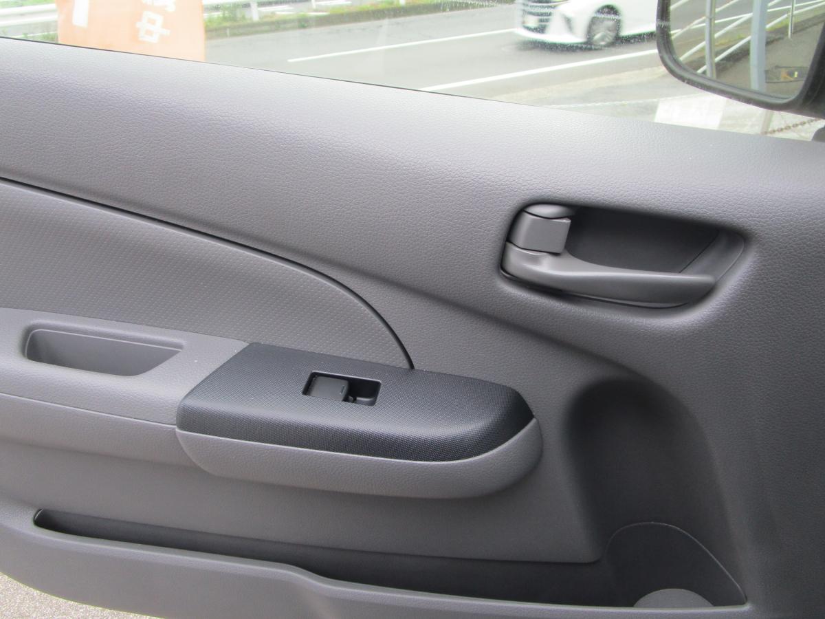 中古特装車その他 いすゞ コモ