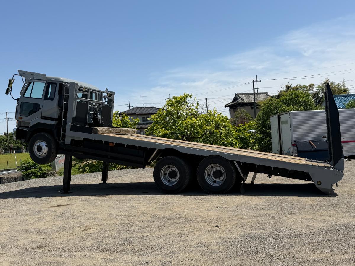中古セルフローダー UDトラックス ビッグサム