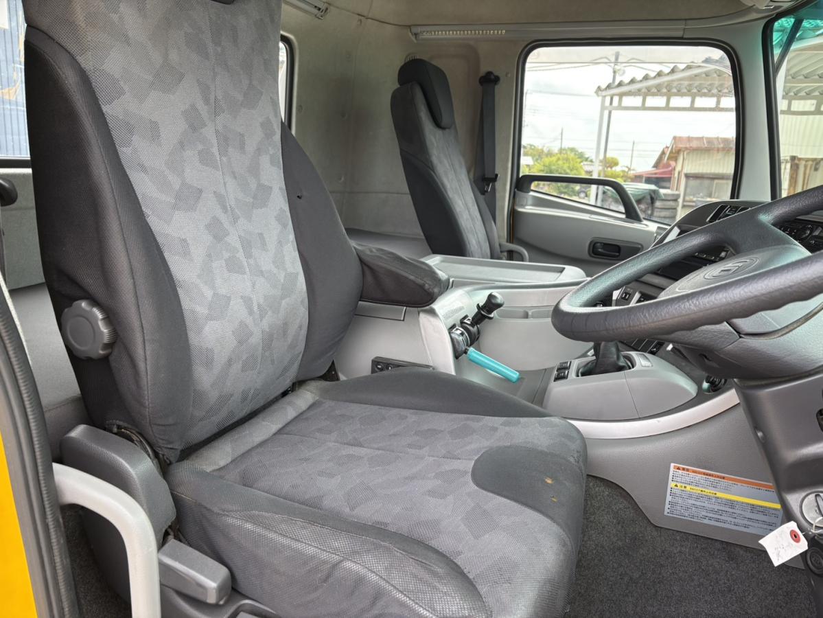中古トラクタ UDトラックス クオン