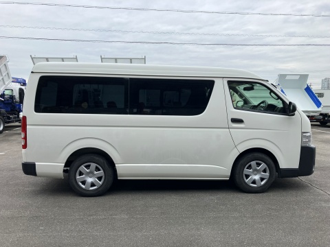 中古バス トヨタ ハイエース