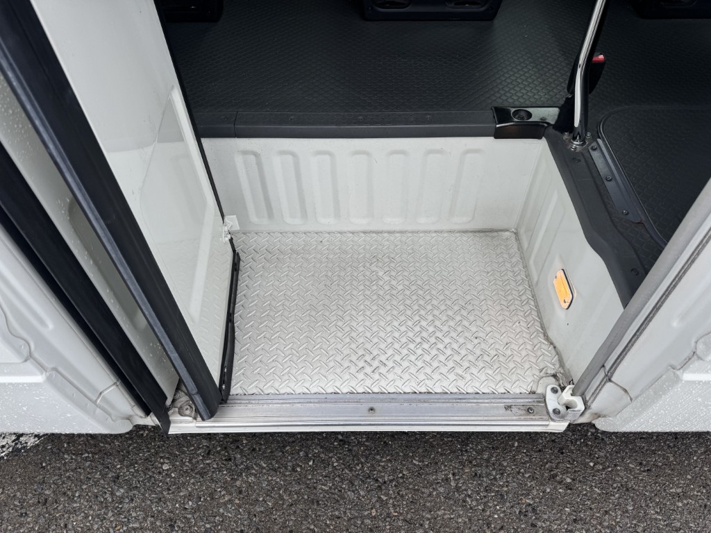 中古バス 日野 リエッセ