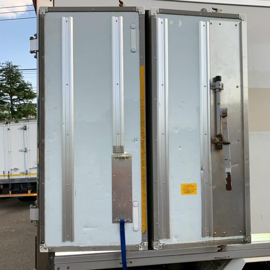 中古冷凍バン いすゞ エルフ