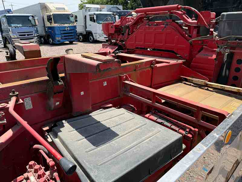 中古ダンプ UDトラックス クオン