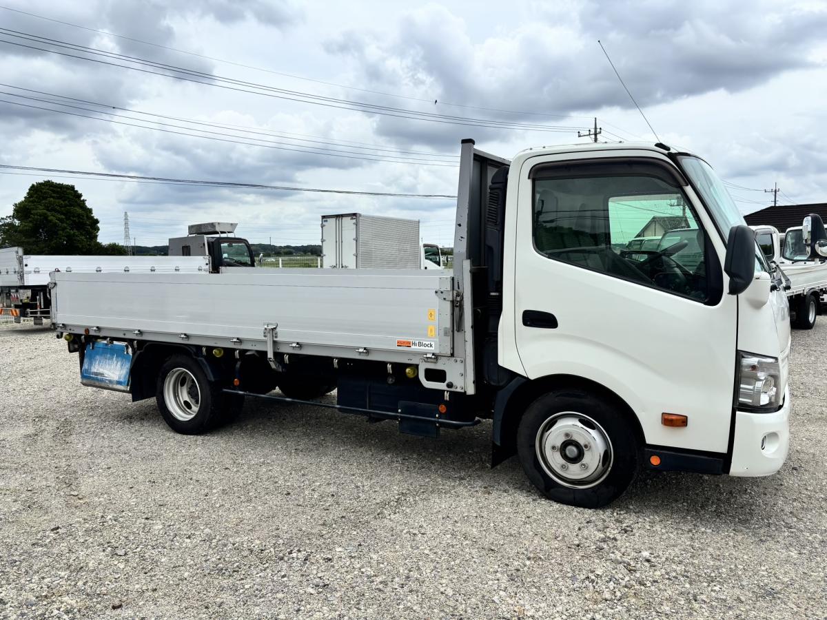 中古平アルミブロック 日野 デュトロ