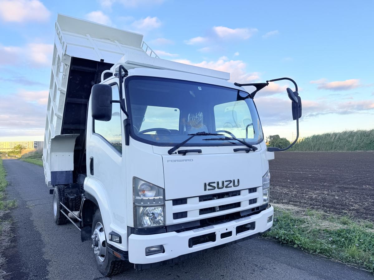 中古深ダンプ いすゞ フォワード