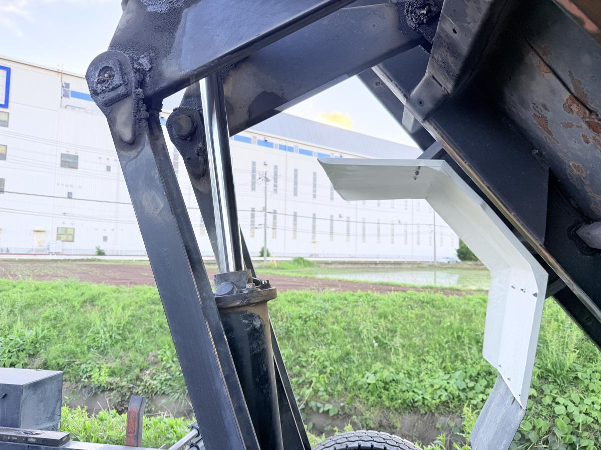 中古深ダンプ いすゞ フォワード