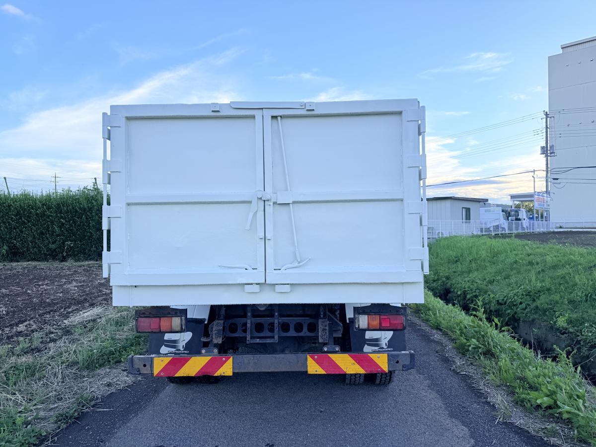 中古深ダンプ いすゞ フォワード