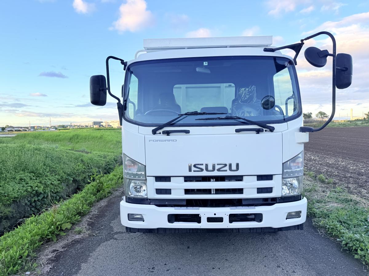 中古深ダンプ いすゞ フォワード