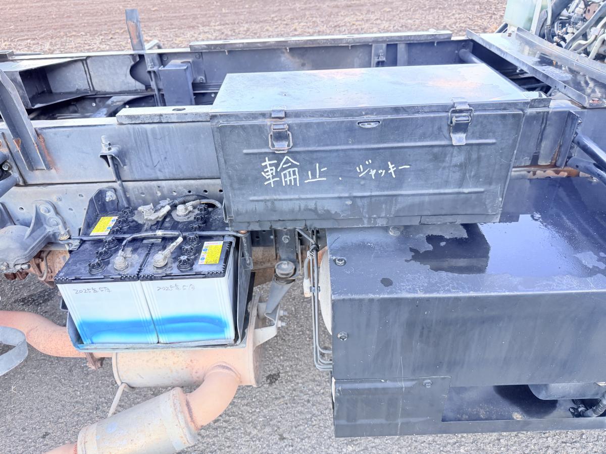 中古深ダンプ いすゞ フォワード