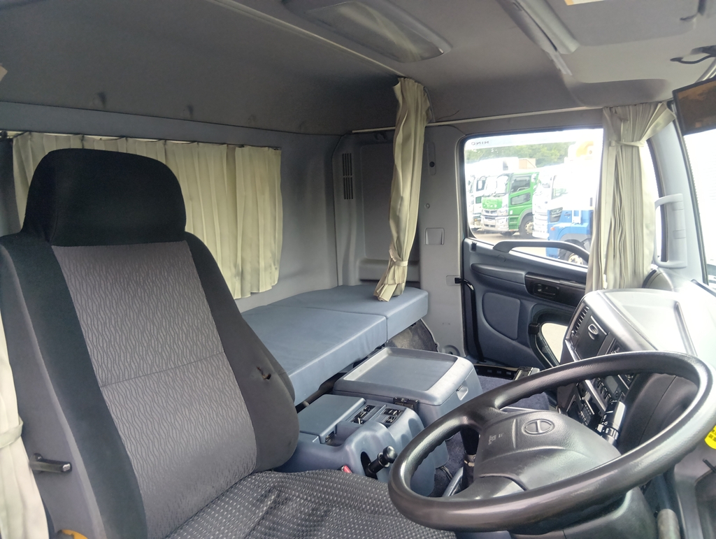中古タンクローリー 日野 プロフィア