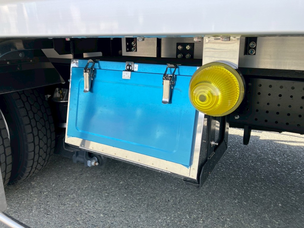 中古冷凍バン いすゞ フォワード
