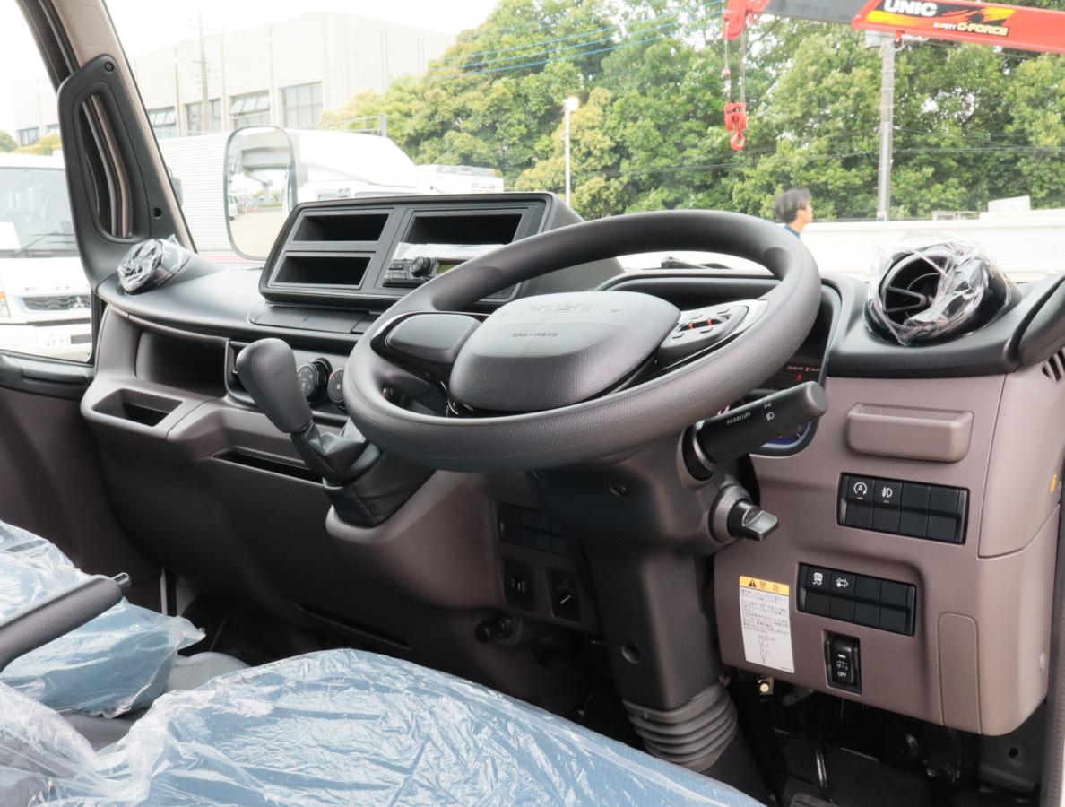 中古平ボディ 三菱ふそう キャンター /Wキャブ 全低床 垂直PG 積載2t