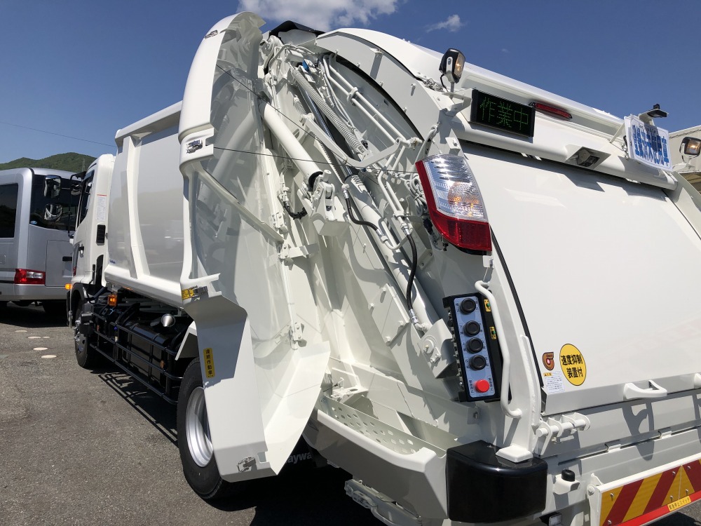 中古塵芥車(パッカー車) 日野 レンジャー /増トン プレス 10.2m3 新
