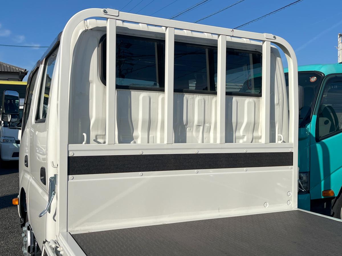 中古平ボディ 日野 デュトロ /2トンWキャブ垂直リフト 軽減ブレーキ