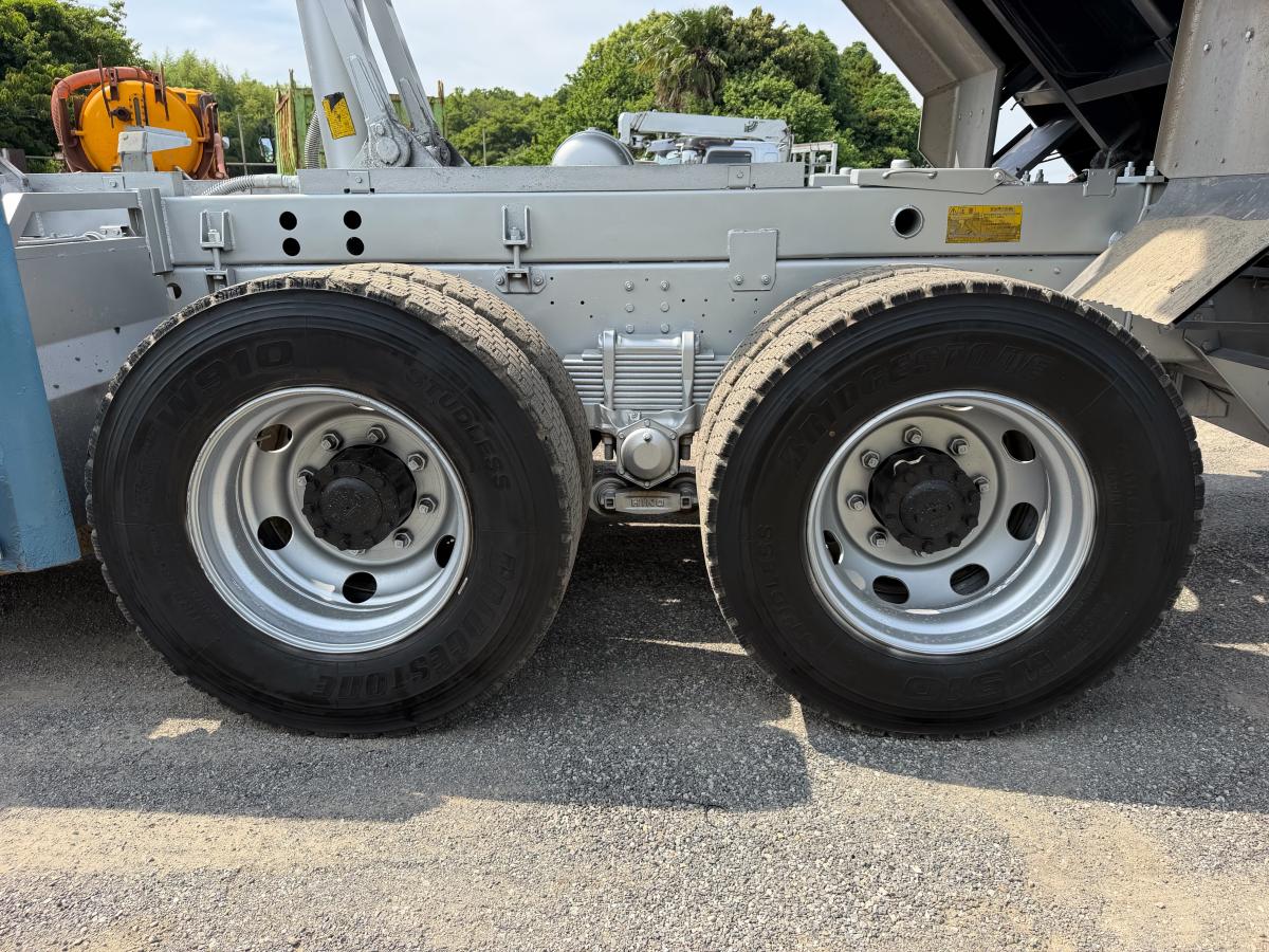 中古ダンプ 日野 プロフィア
