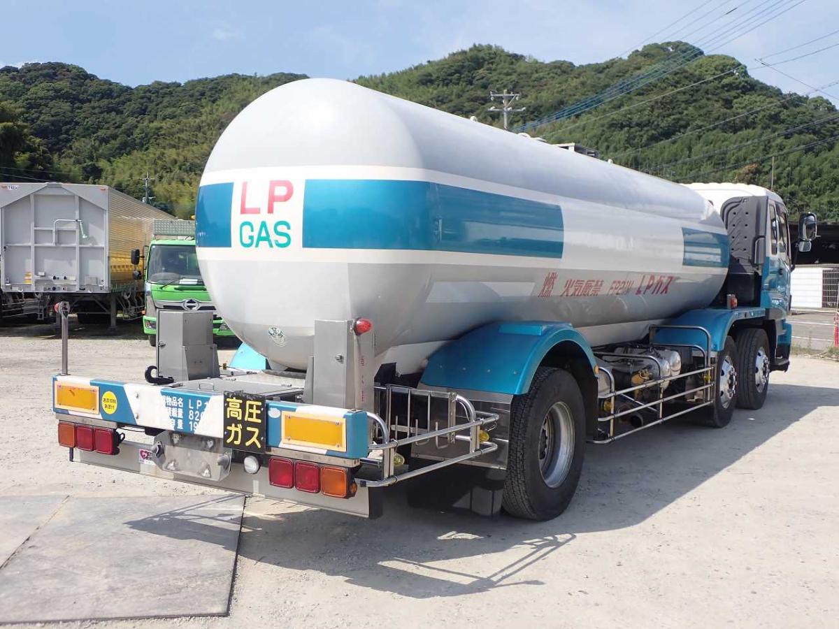 中古タンクローリー いすゞ /H22年 LPGローリー 実走行68,6万km 積載8