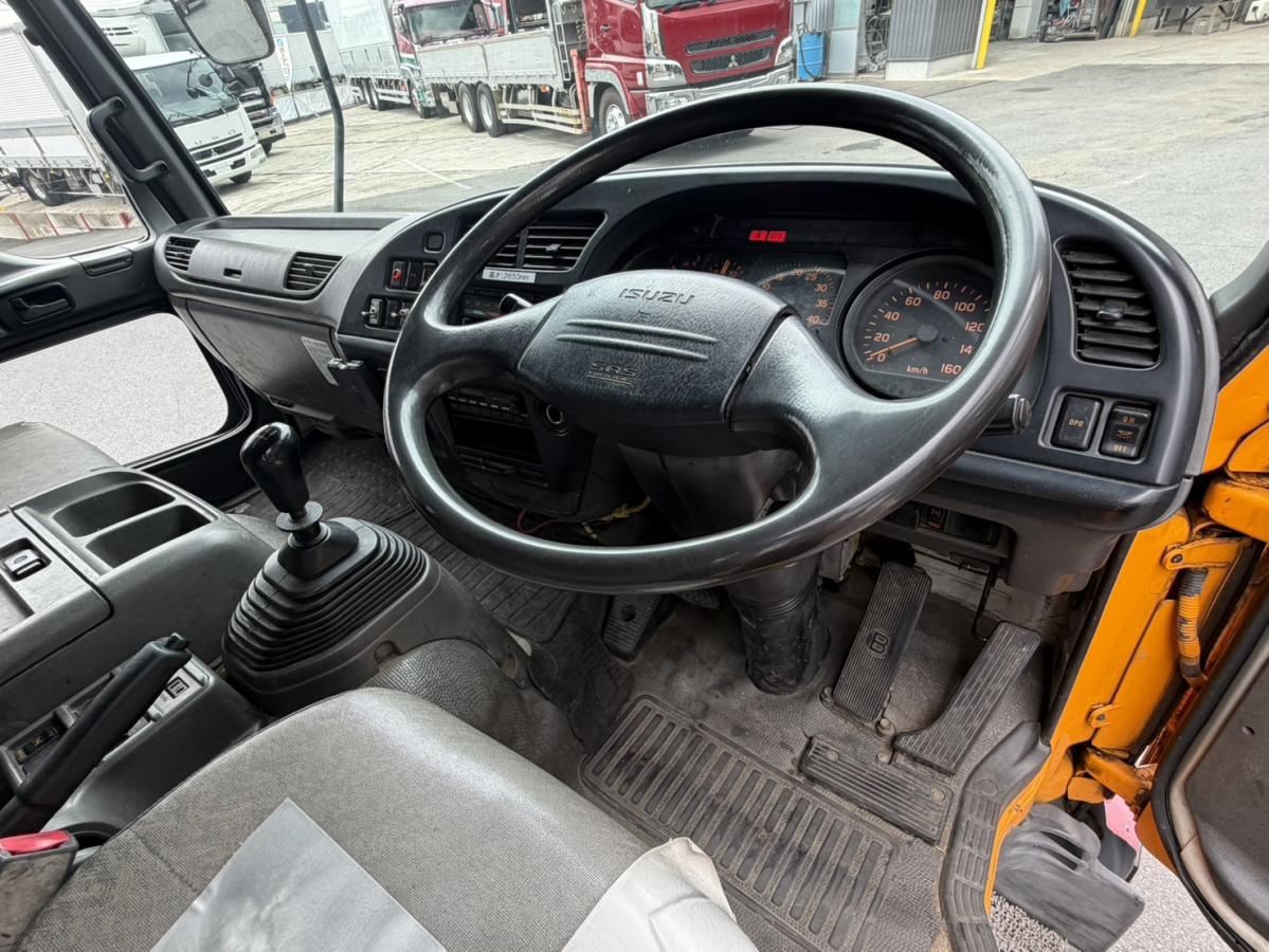 中古清掃車 いすゞ フォワード