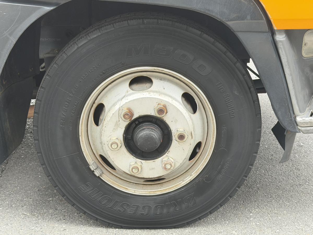 中古清掃車 いすゞ フォワード