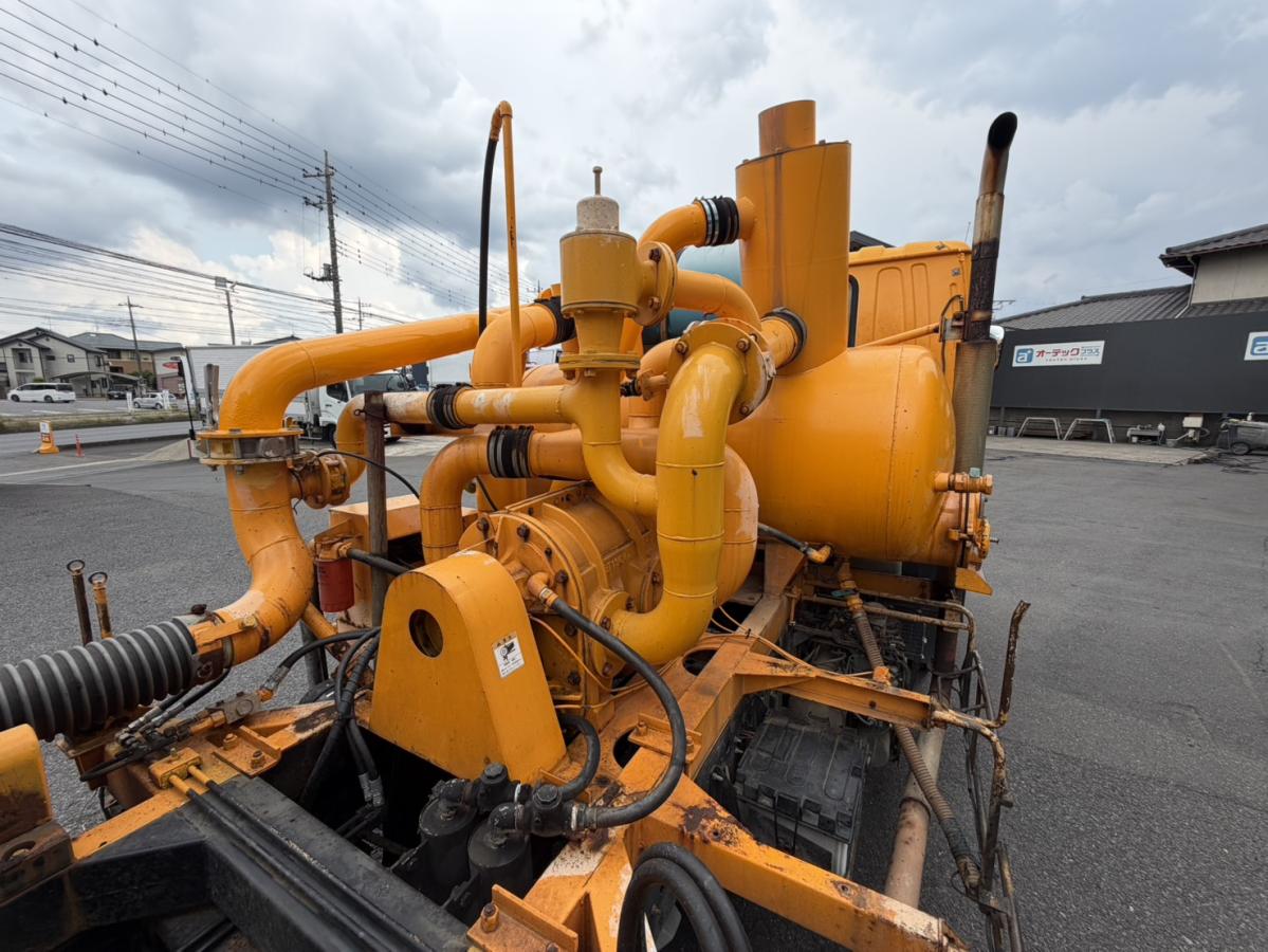 中古清掃車 いすゞ フォワード