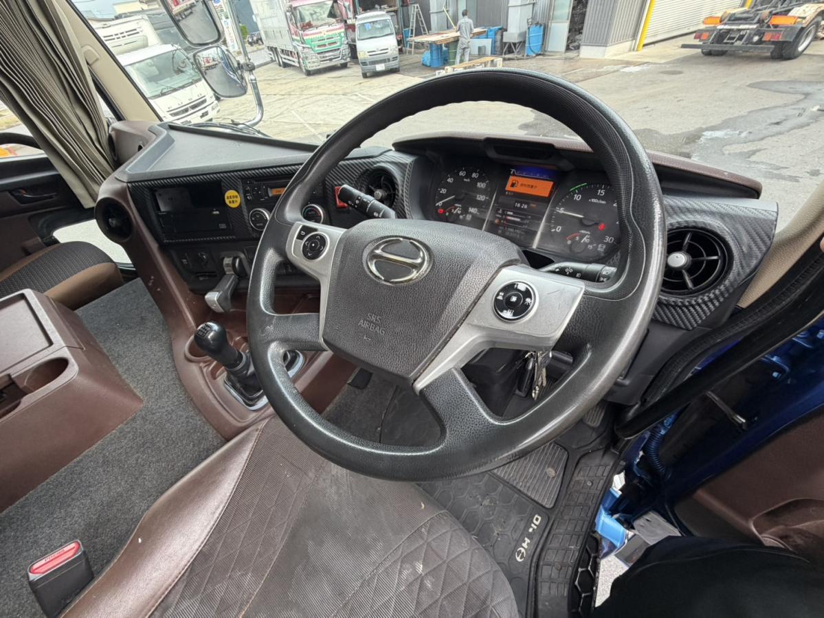 中古平アルミブロック 日野 プロフィア