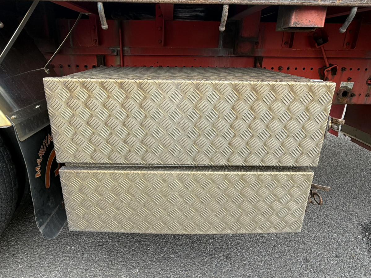 中古平アルミブロック 日野 プロフィア