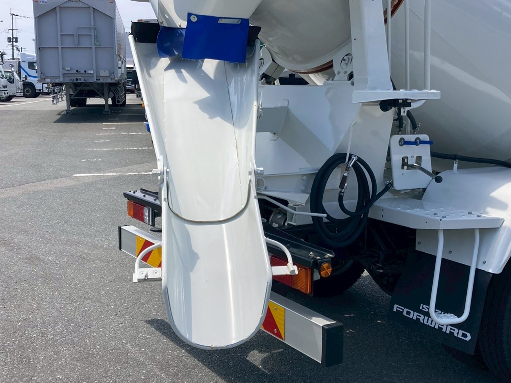 中古ミキサー車(生コン車) いすゞ フォワード