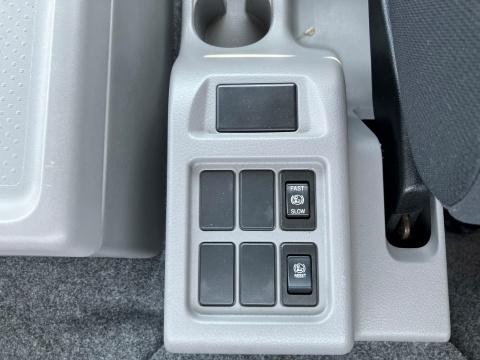 中古平アルミブロック UDトラックス コンドル