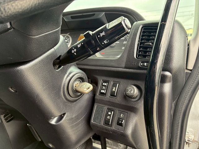 中古ミキサー車(生コン車) 日野 プロフィア